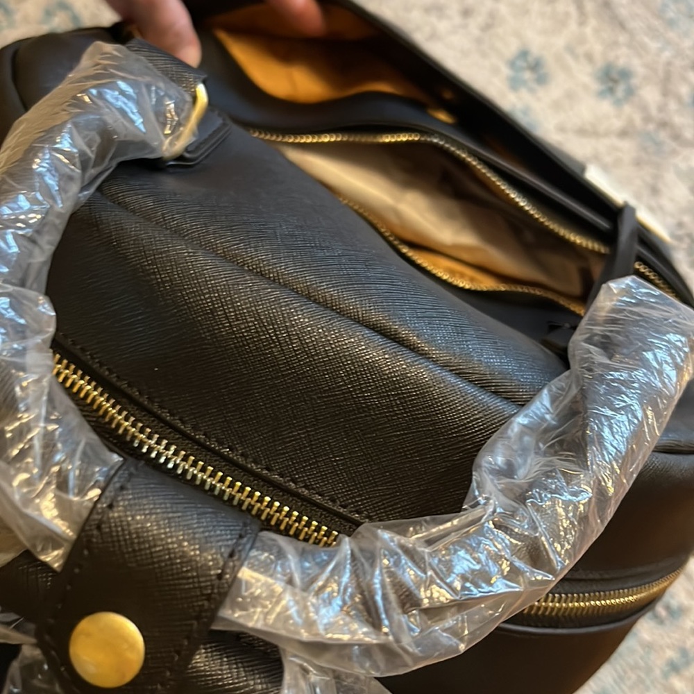 NWT JW Hulme Emma Convertible Black Leather Backpack - Picture 14 of 16